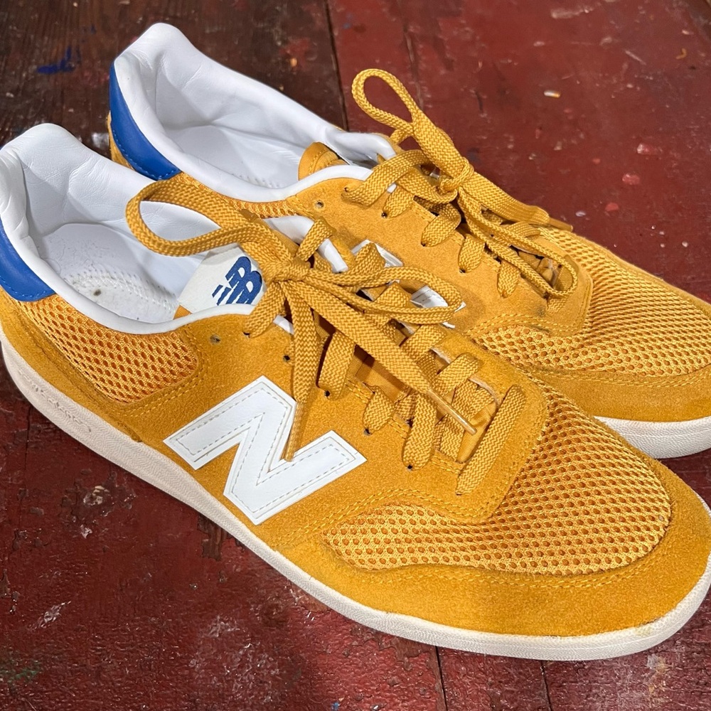 New Balance CRT300B2 Varsity Gold Like new